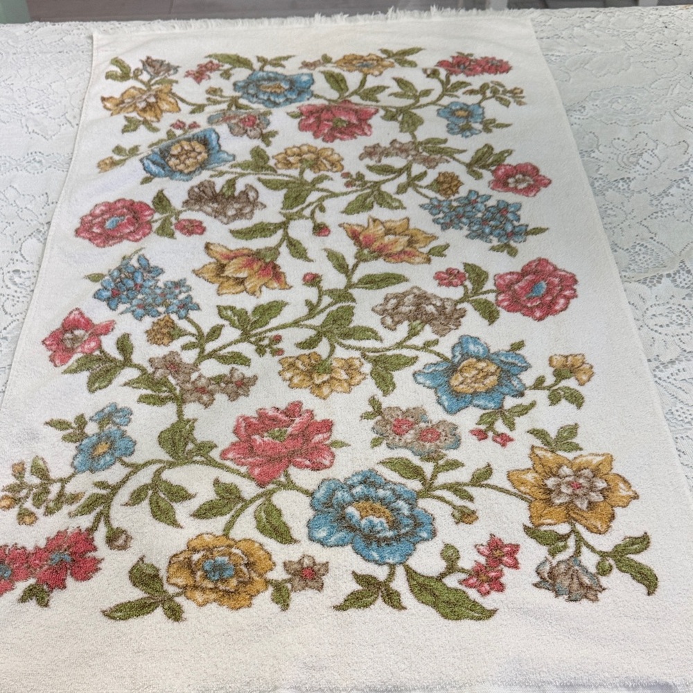 Floral Pattern vintage bathroom towel